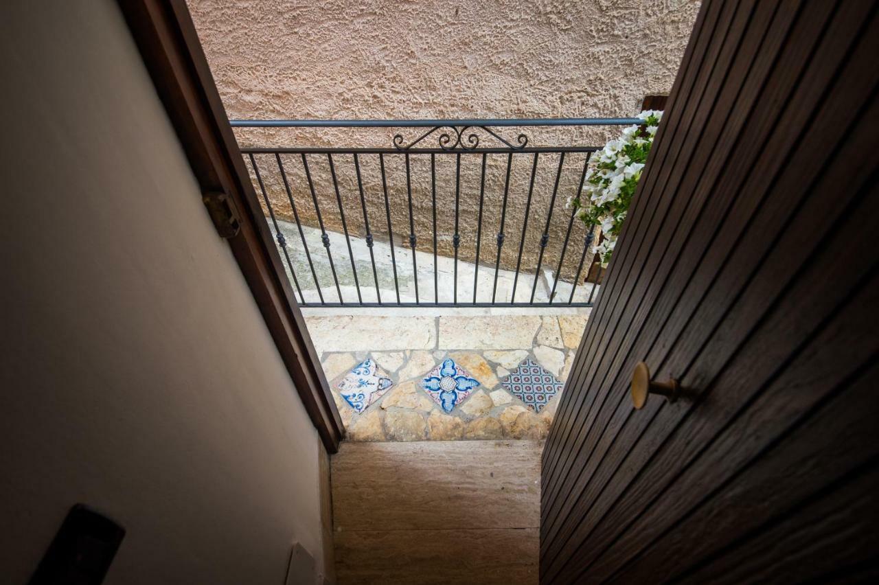 'A Cumerdia - Casa Vacanze Castellammare del Golfo Bagian luar foto